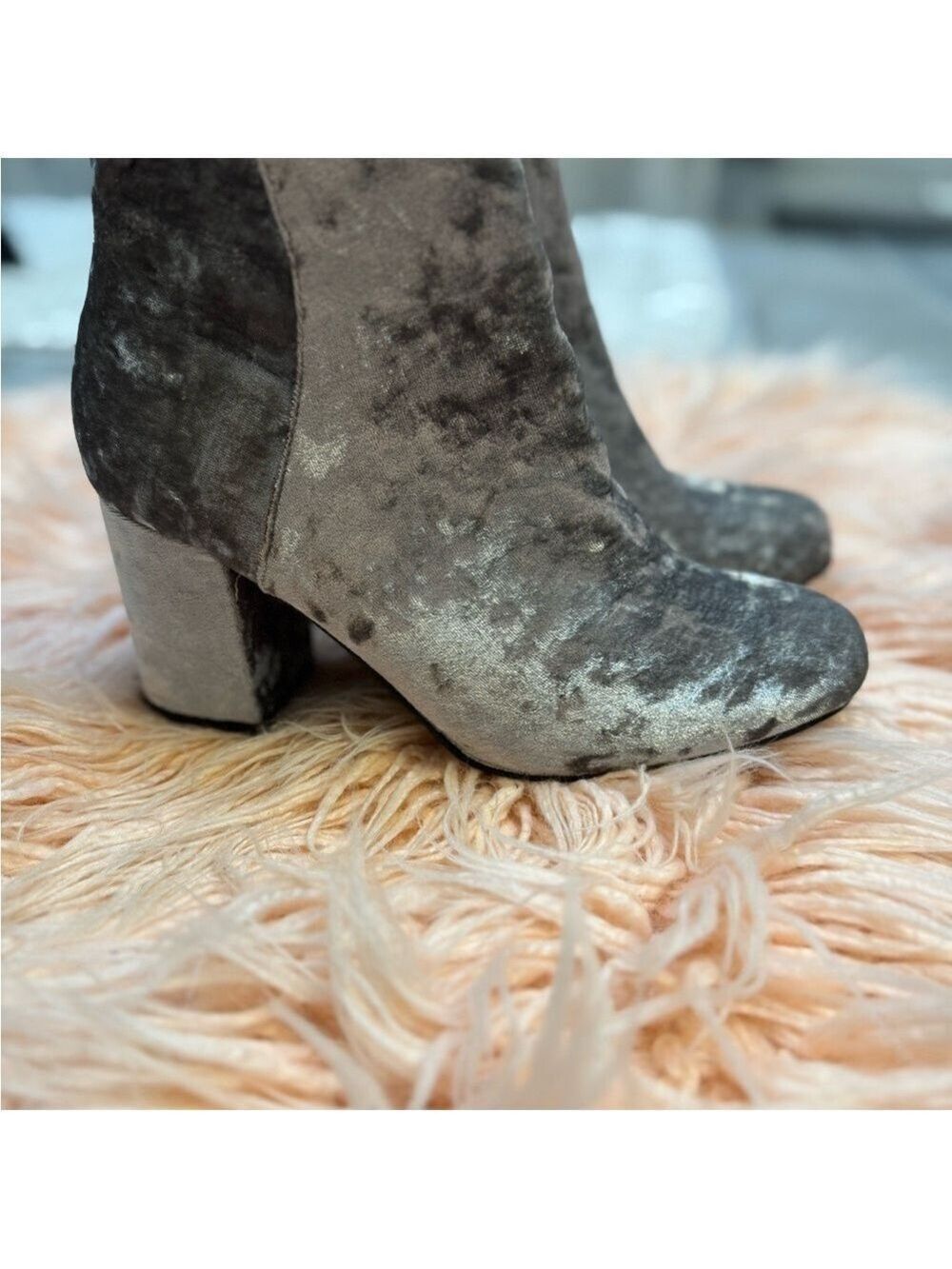 Diba Brodie Gray Velvet Ankle Block Heel Glam Booties Size 8.5 - Picture 4 of 7